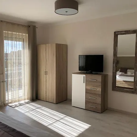 Judit Vendeghaz Bed & Breakfast 3*