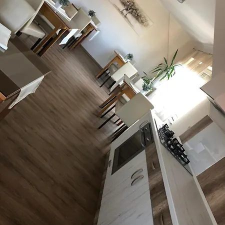 Judit Vendeghaz Bed & Breakfast 4*