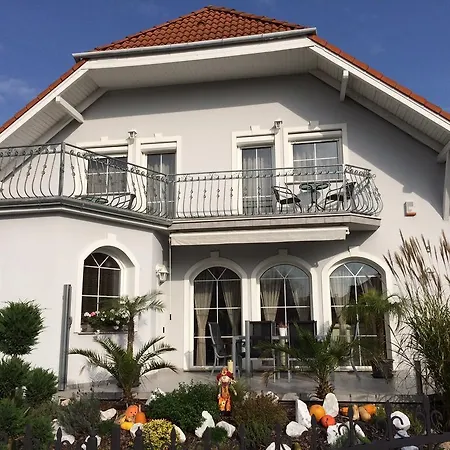 Judit Vendeghaz Bed & Breakfast Bük