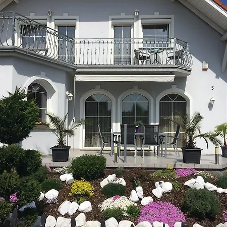 Judit Vendeghaz Bed & Breakfast Buk