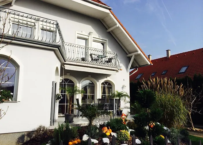 B&B Judit Vendeghaz 4*